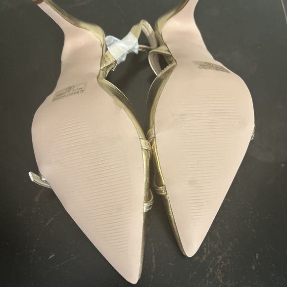 Chase and Chloe Camila-9 Metallic Gold Heels  Pumps‎ Size 8- New in Box - Picture 12 of 14